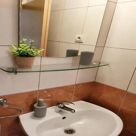 Meri A - Donji Apartman Drvenik